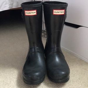 Size 6 Short Black Hunter RainBoots!